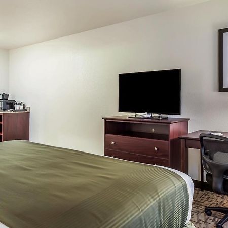 Cobblestone Hotel & Suites - Hutchinson Dış mekan fotoğraf
