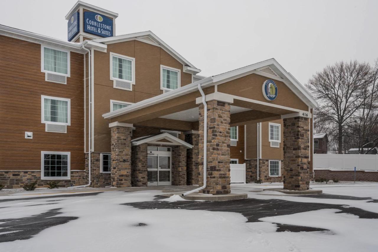Cobblestone Hotel & Suites - Hutchinson Dış mekan fotoğraf